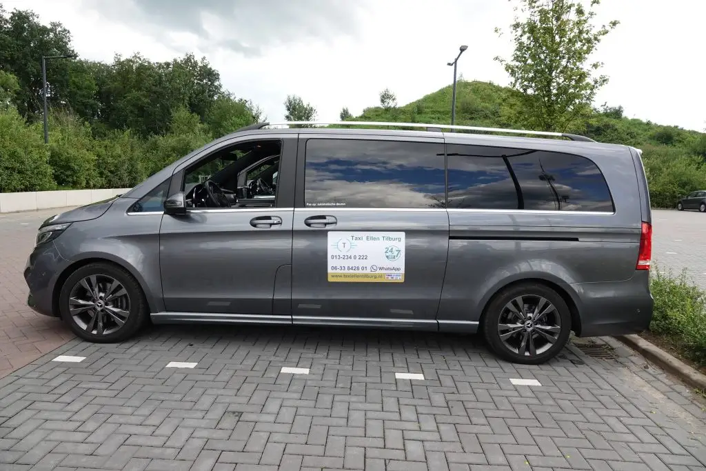 Mercedes Vito taxibus van Taxi Esbeek